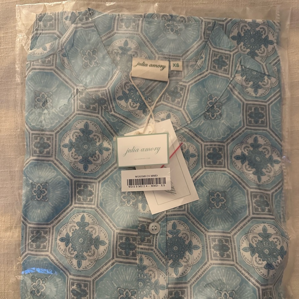 Julia Amory Marjorelle - Short Sleeve